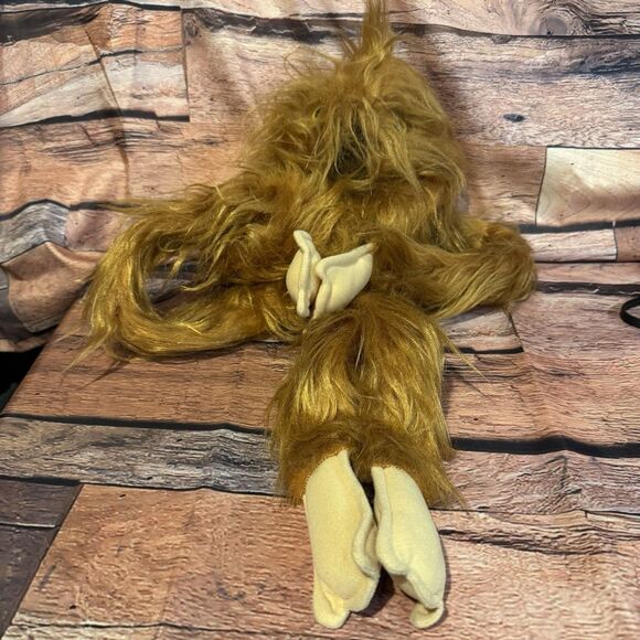 Vintage 1980 Furry Huggems Beaver Wrap Plush Puppet Squeaker Toy Hanging Brown - Picture 2 of 9